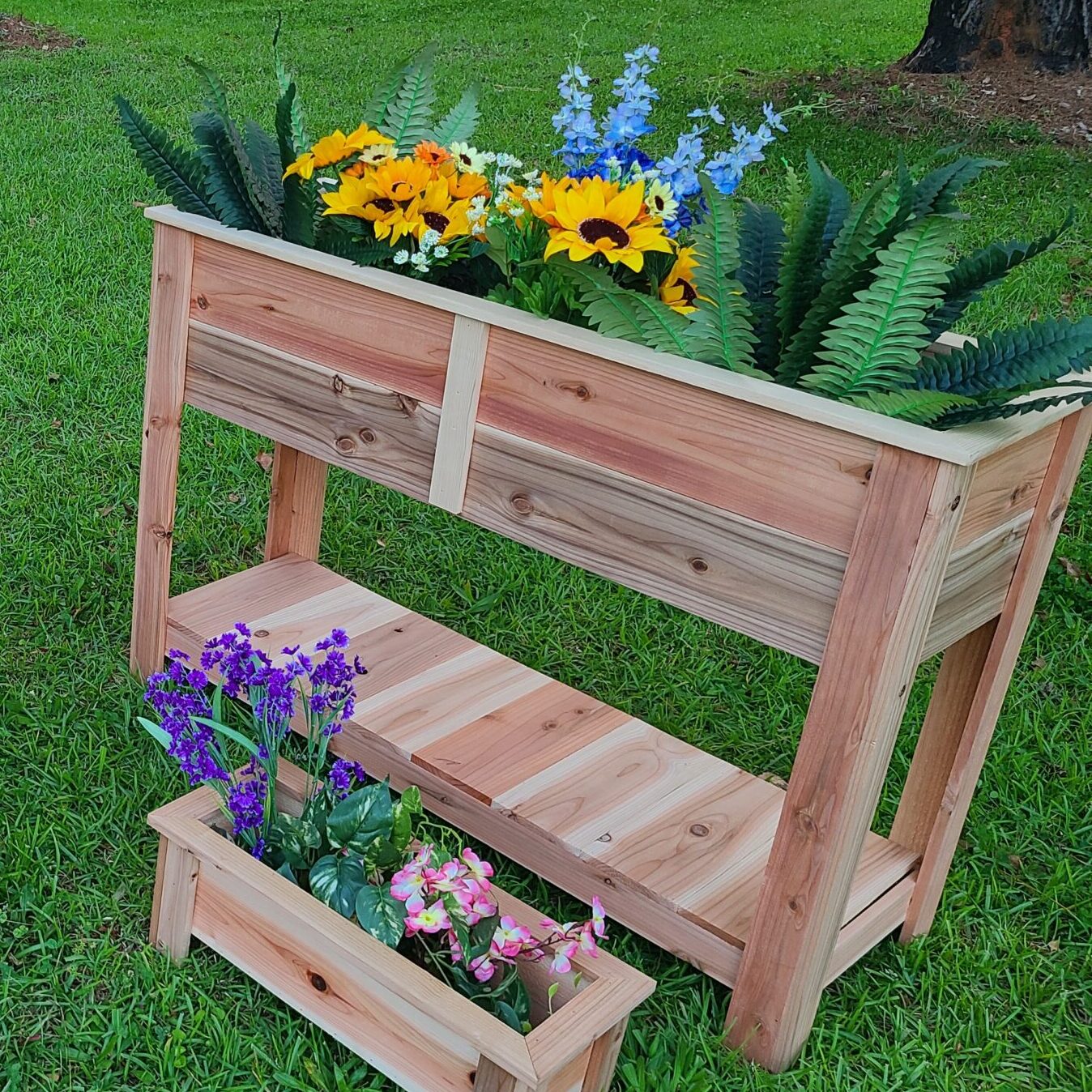Raised Cedar Planter with Shelf - Eggdrasil Farms